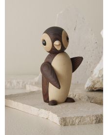 Frost Penguin, figurine en bois par Chresten Sommer, Spring Copenhagen